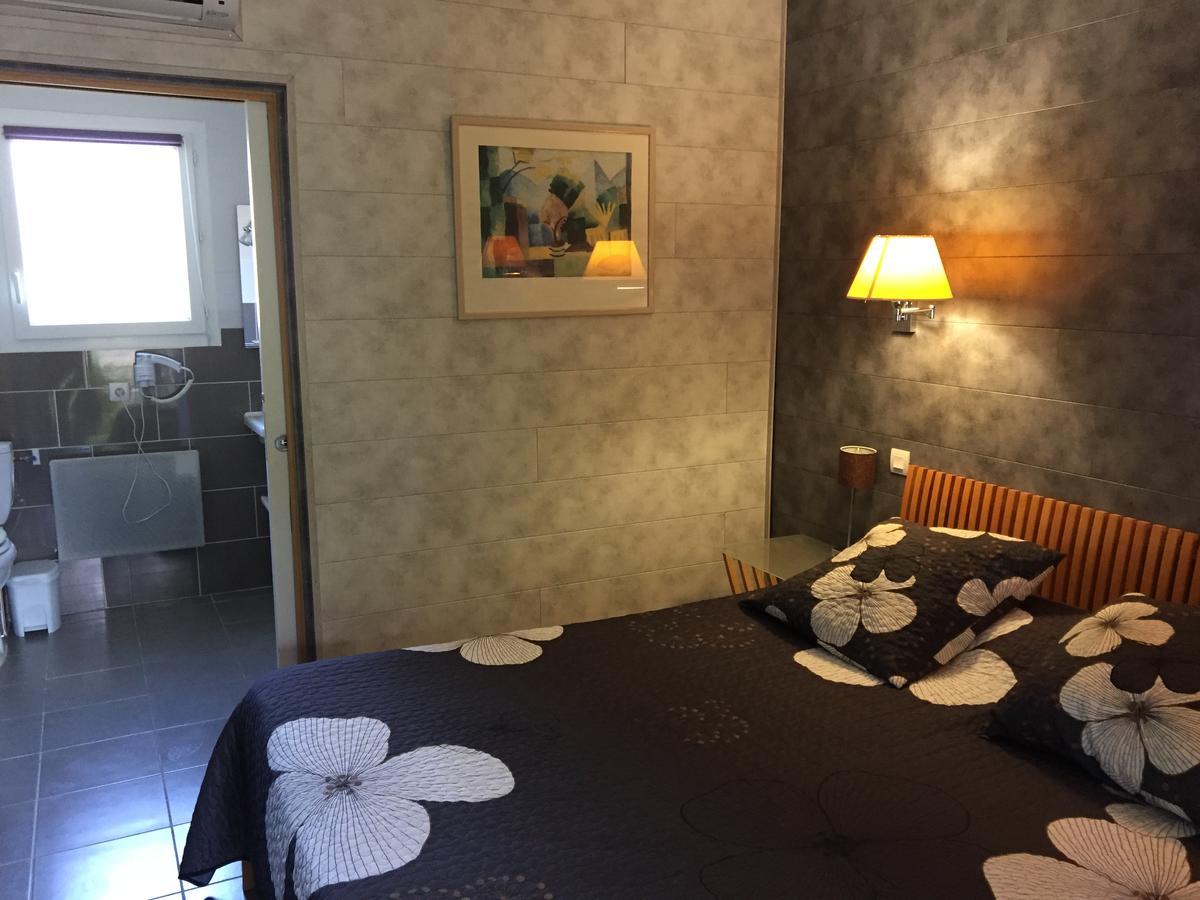 Hotel Logis Le Vieux Moulin 2*